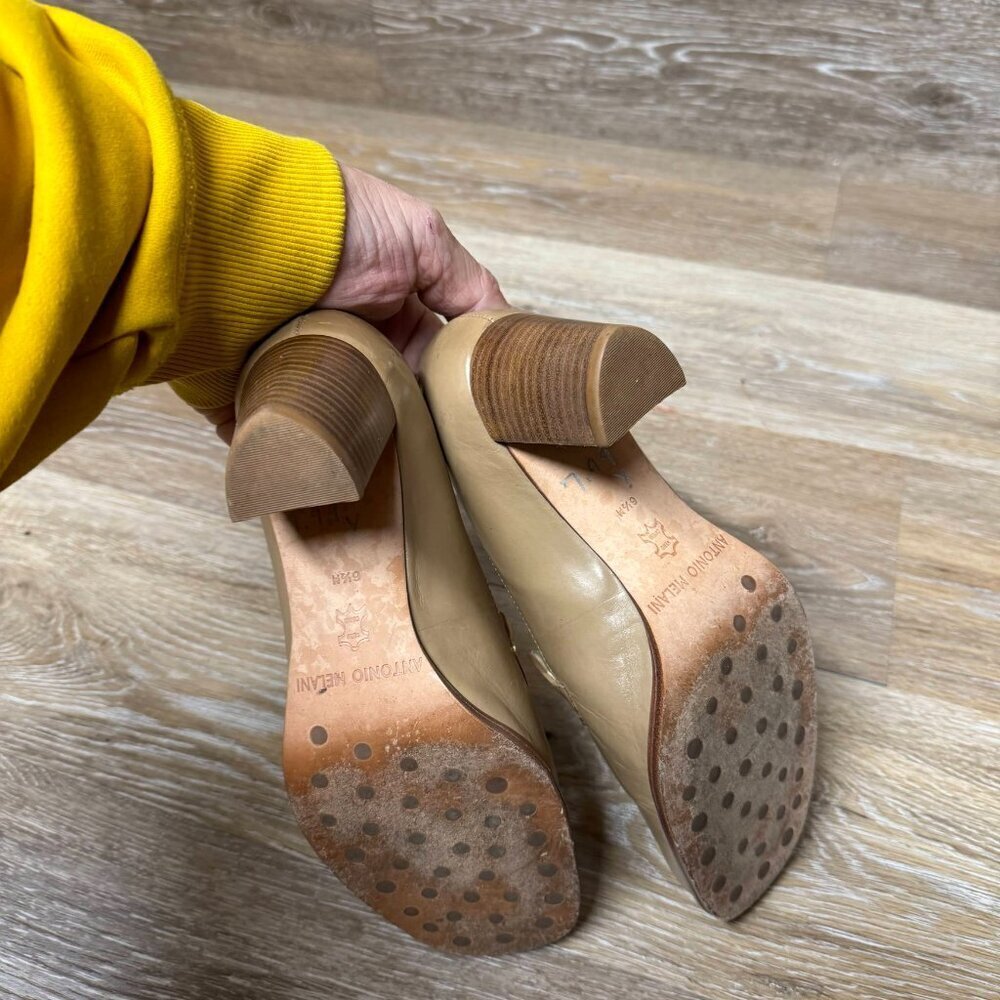 Antonio Melani Beige Leather Block Heel Pumps Women's Size 6.5 - Picture 4 of 7